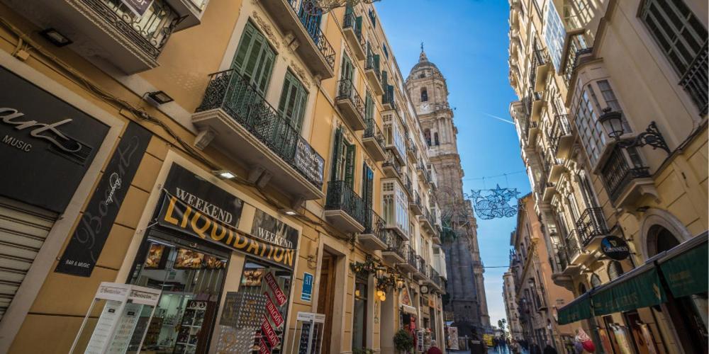 Chic Casa Cathedral At Calle Fresca 2-Bedroom Apartment In Malaga City Center Kültér fotó
